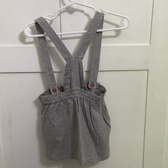 Hallmark Baby Infant Girl Grey Suspenders Skirt With Pockets Size 6-12 months - Picture 4 of 11